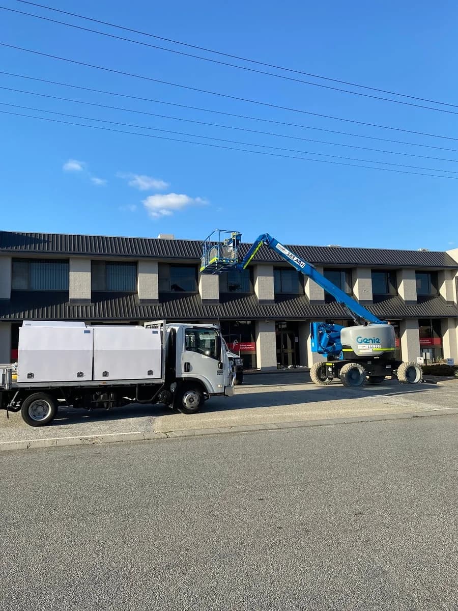 187e6b55-1101-4dad-8cc8-3e76a3470d96 photo 1