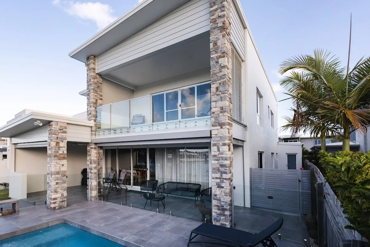 Pether’s Painting & Decorating - Project 4