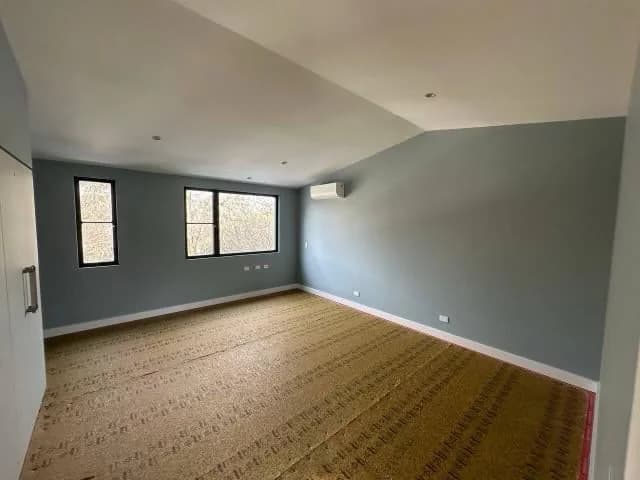 4e573cc5-a6ba-43a3-8291-85ff0ade8101 photo 1