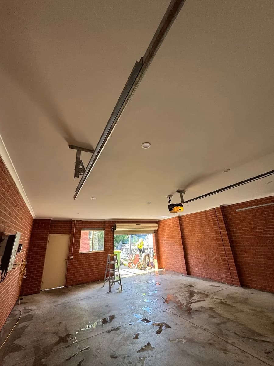 ​​Proficient plasterer and painter - Project 2