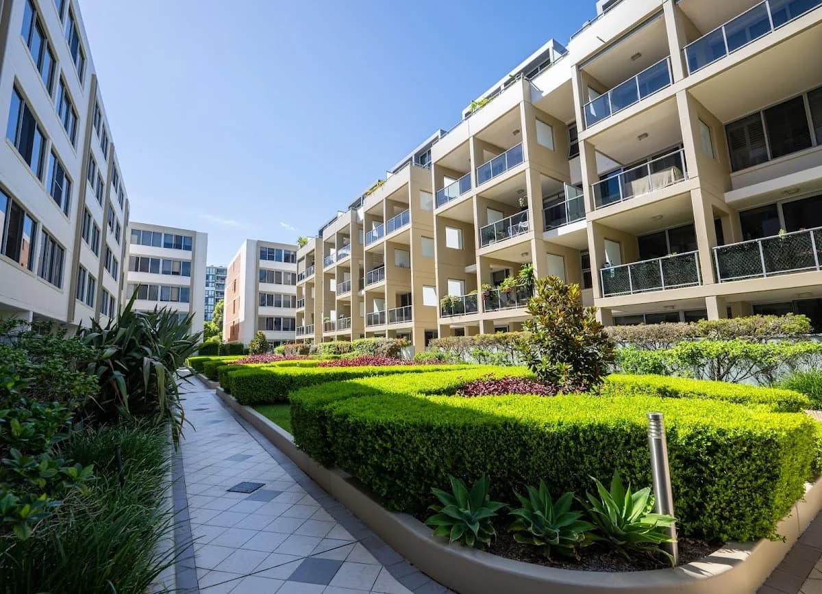 77895c2a-87ac-4872-8985-db94e159a1dd photo 1