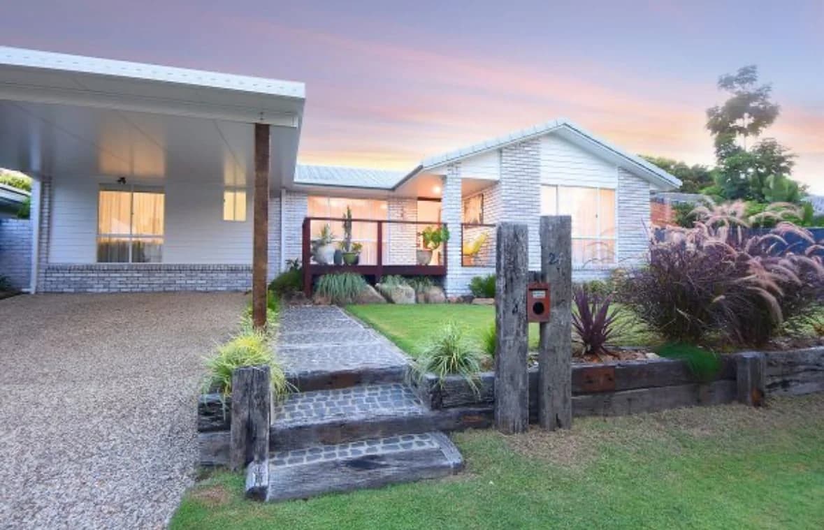 8e0a3b88-3720-40dd-b564-17a50a4fc147 photo 1