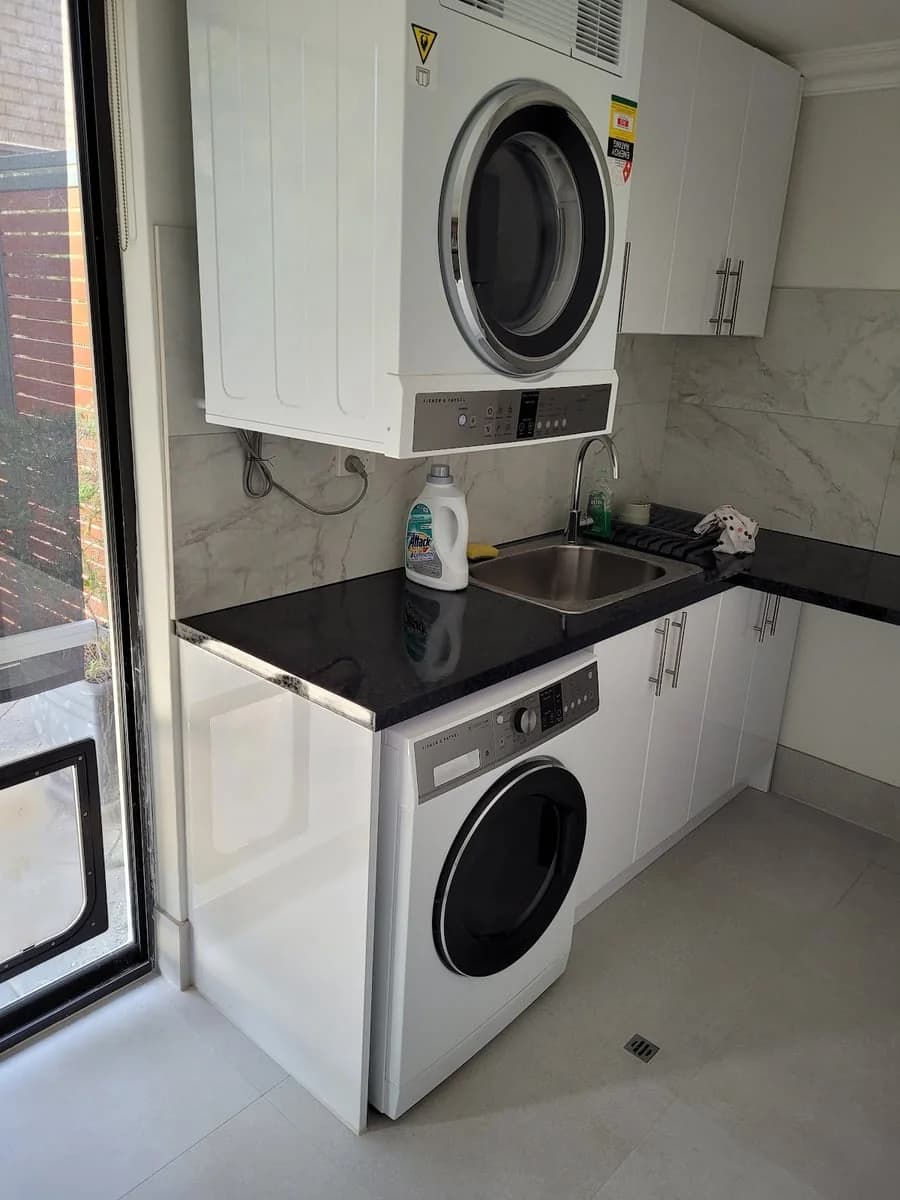 PROJECT MAINTENANCE & PAINTERS - Project 2