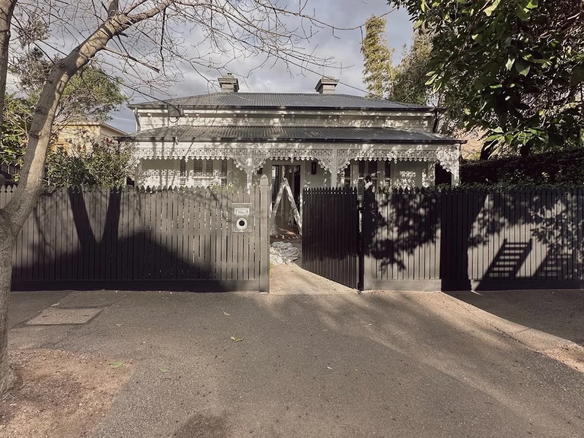 b7c2ad62-de70-4780-a295-f589b74226f1 photo 1