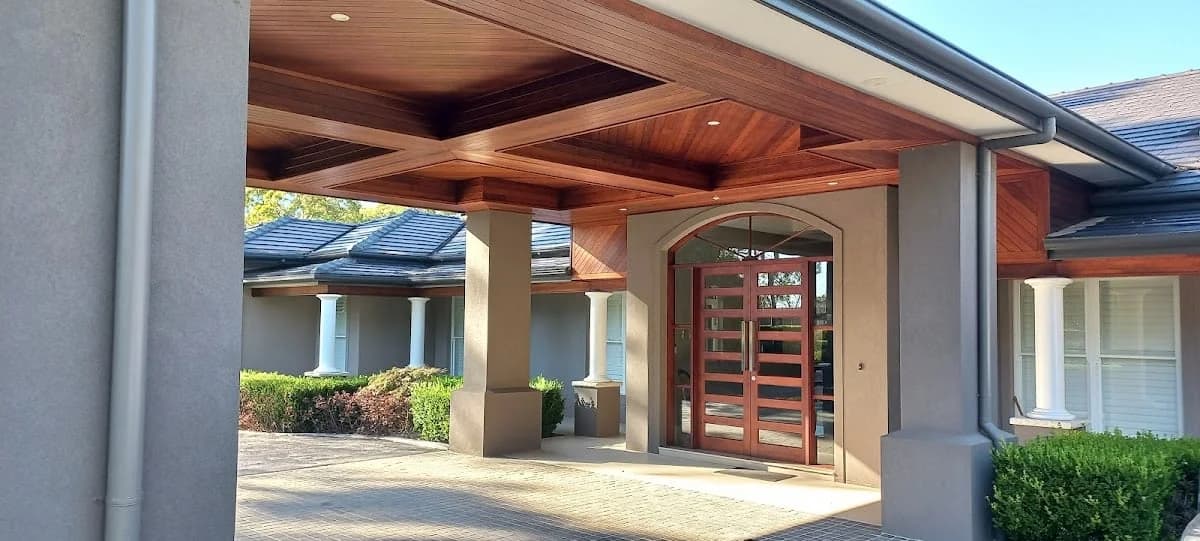 cc69f175-50d5-4f6f-bcf2-b94ce0559d3a photo 1