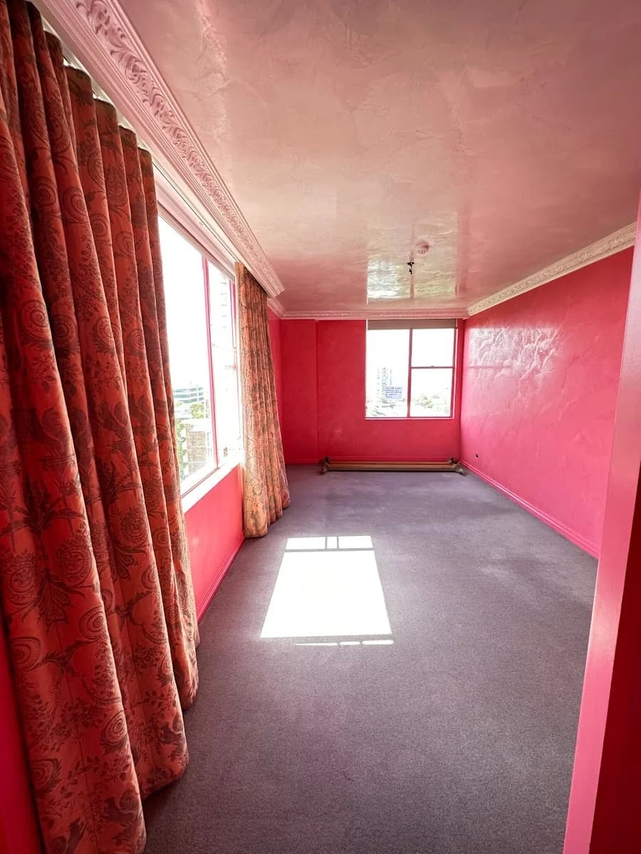 e5c933ac-2da8-46b9-8d95-d1584c4ed99e photo 1