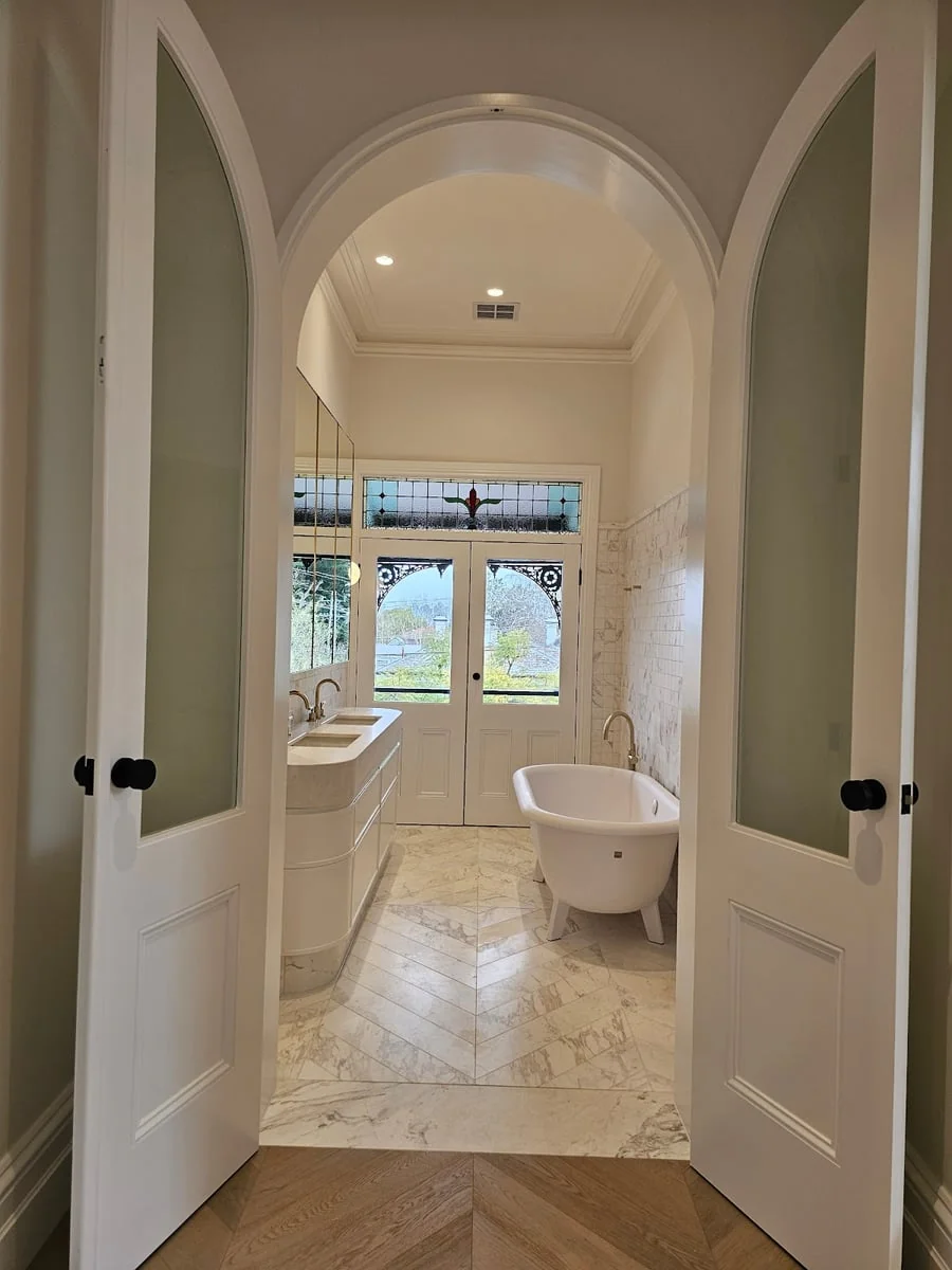 2acc9a60-2da6-47ec-a0a2-e177be60c5ef photo 1