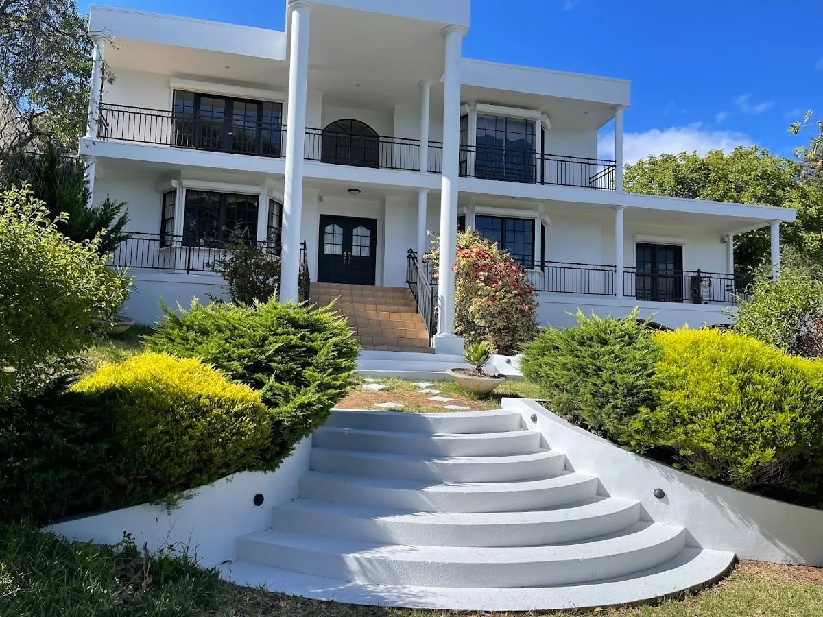 483f8fe4-8d28-42a8-bf1d-a8004c76091b photo 1