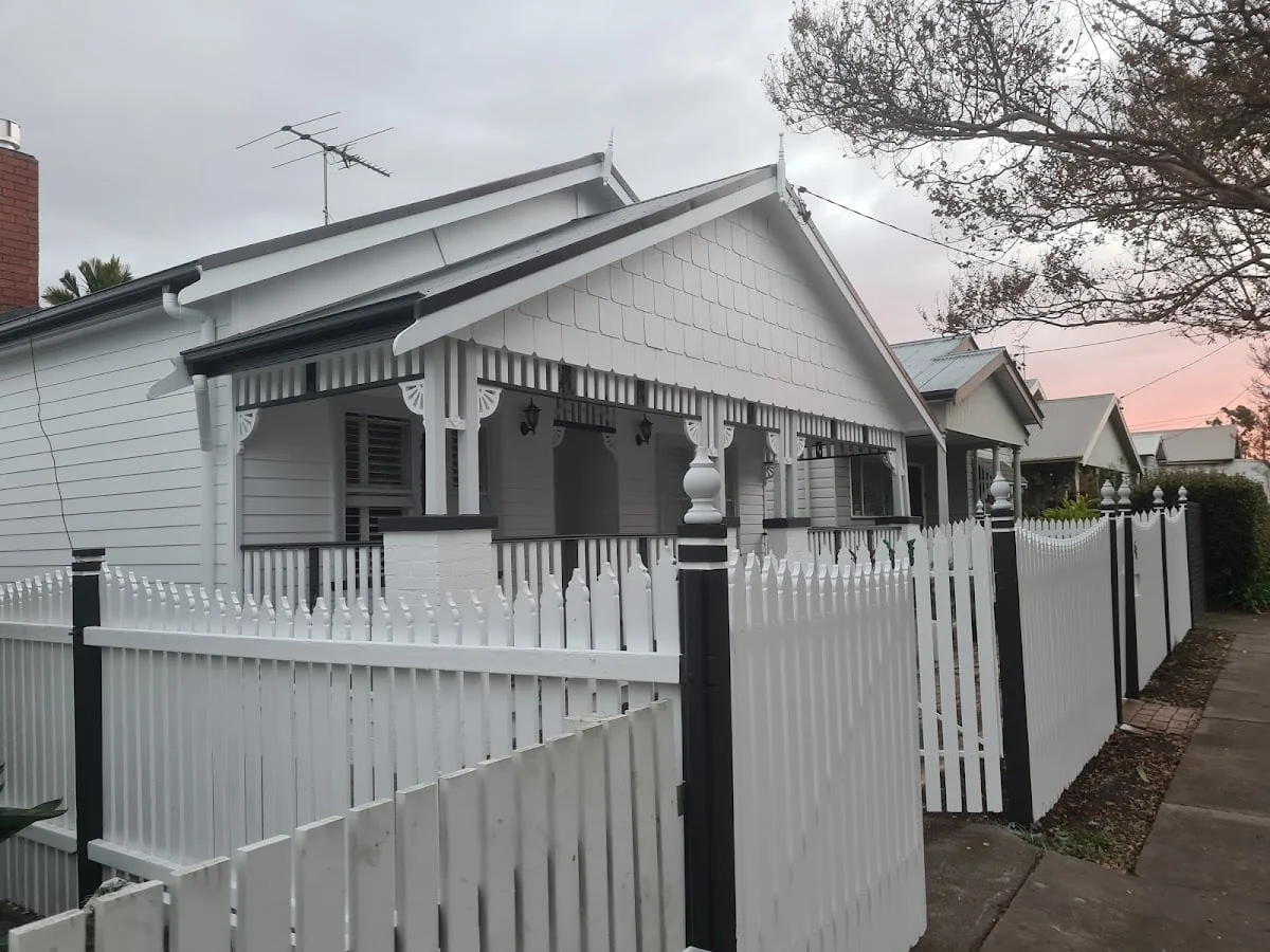 64eb8488-1a13-47ec-bf51-f7717af92a7c photo 1