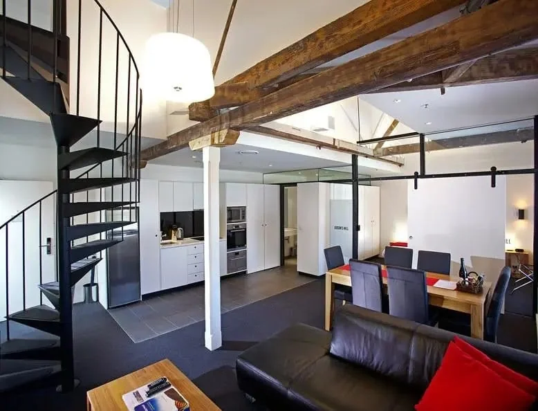 6d773f29-92c6-4f54-b716-e5a3a14ed11e photo 1