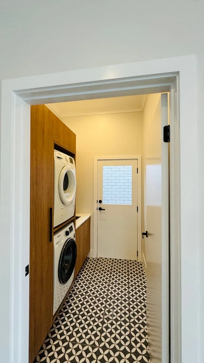 a0d08b74-e410-46f8-bb64-ddb15f1eb2be photo 1