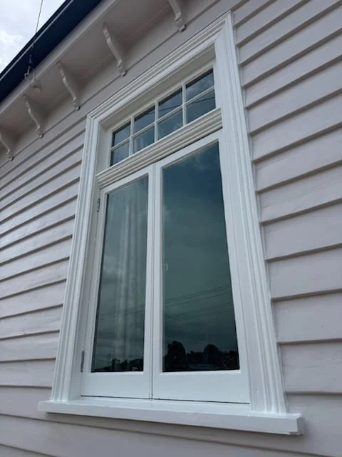 feature walls painting and decorating - Main project