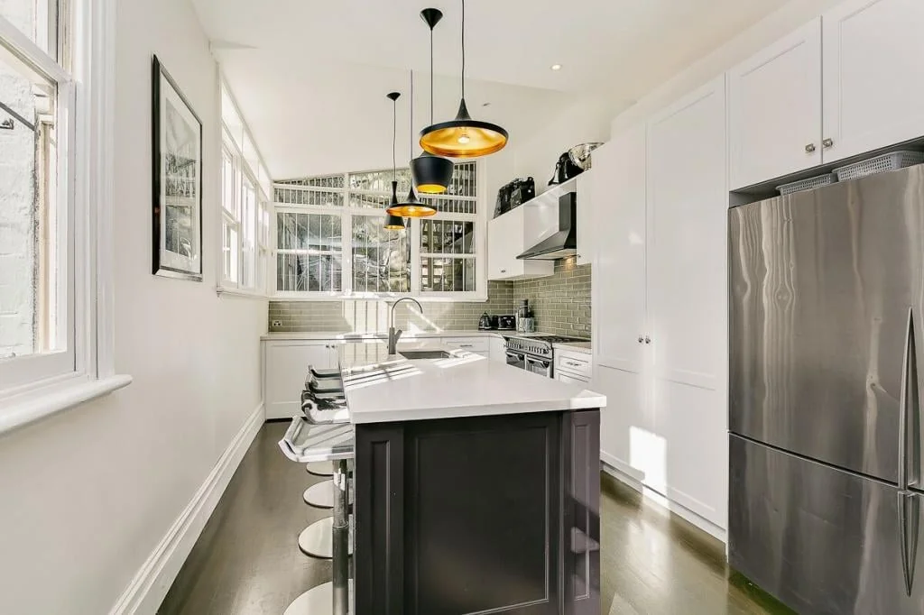 e556a112-454c-430f-a124-51aeb579bad3 photo 1