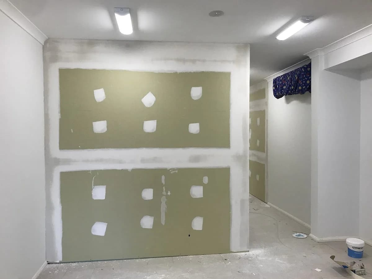 Plastering and painting service - Project 4