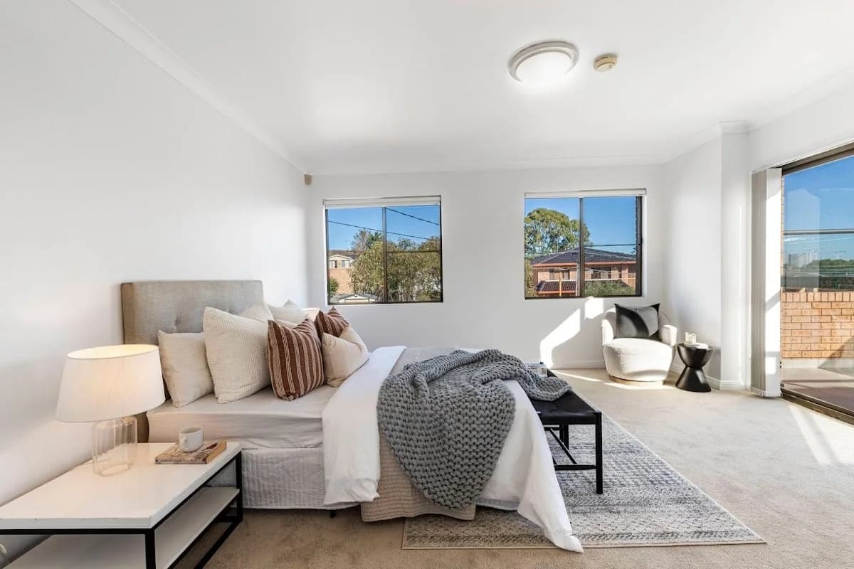 Eastern Beaches Painting - Project 4