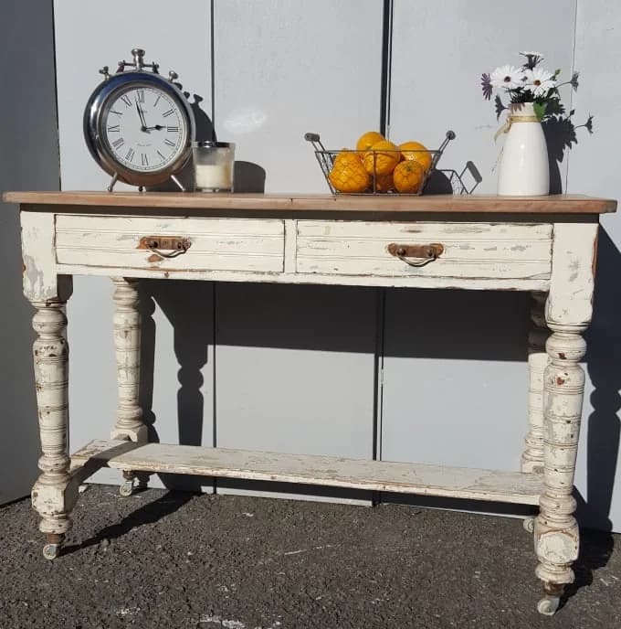 The Hand Painted Furniture Company - Project 4