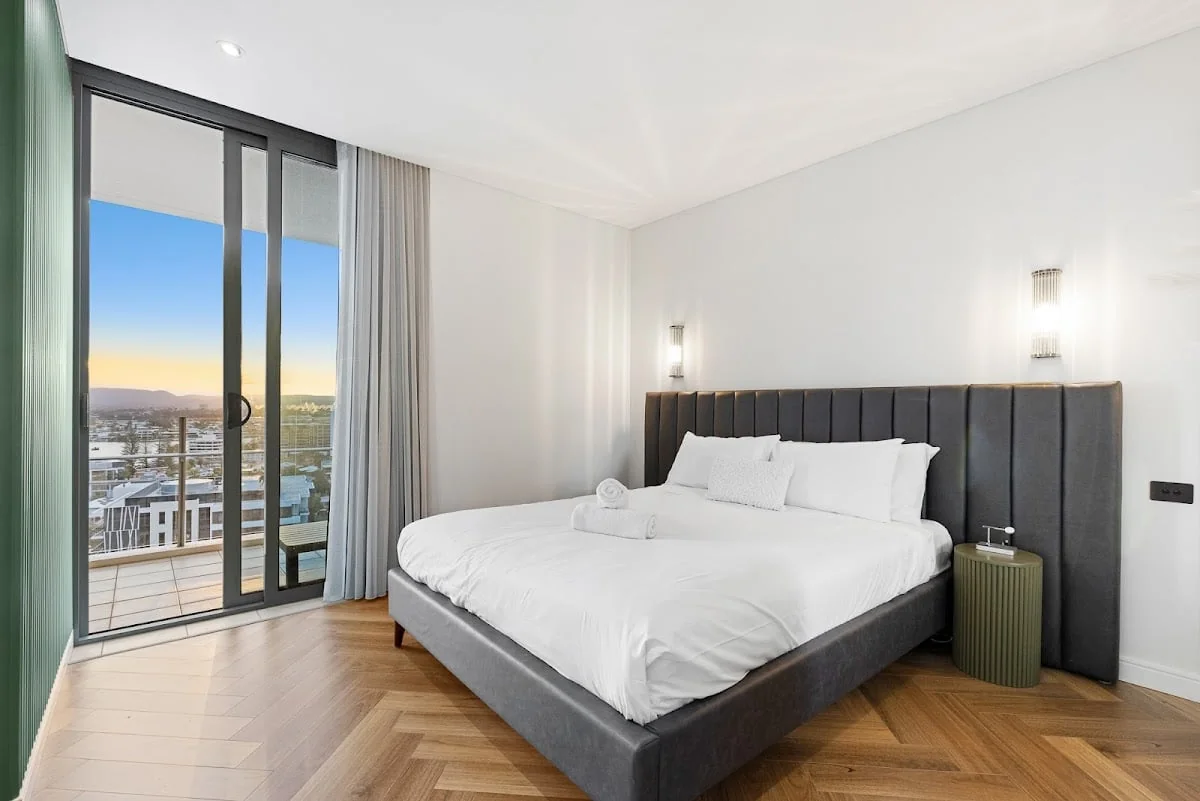 Novos Painting Prompt & Professional - Project 2