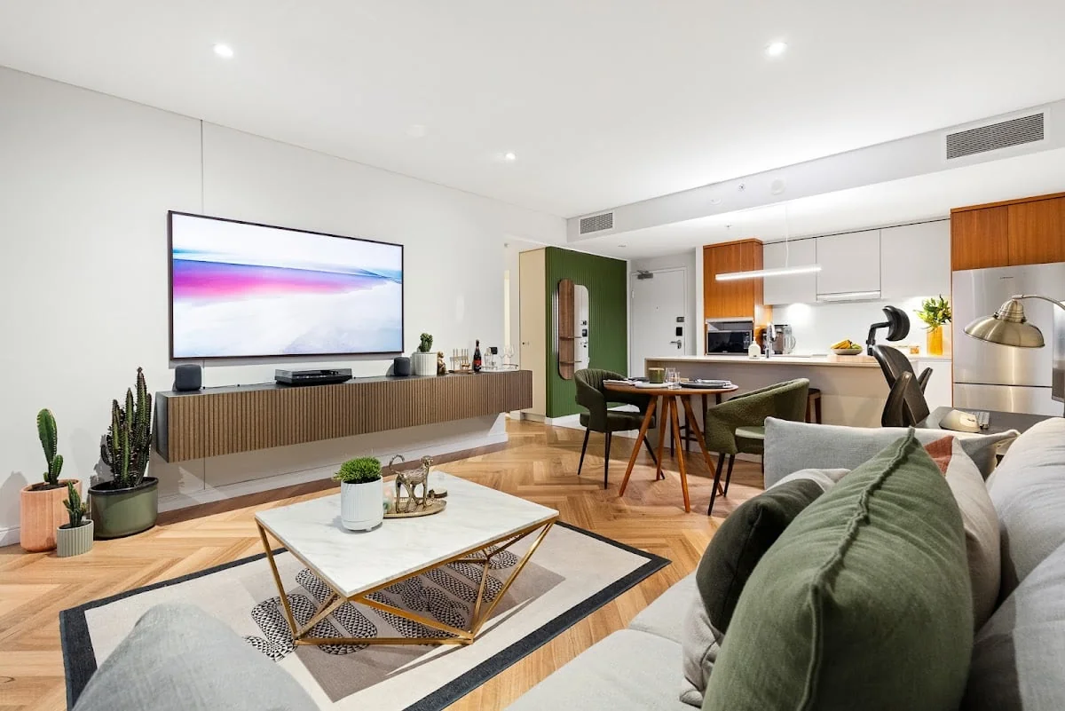 Novos Painting Prompt & Professional - Project 1