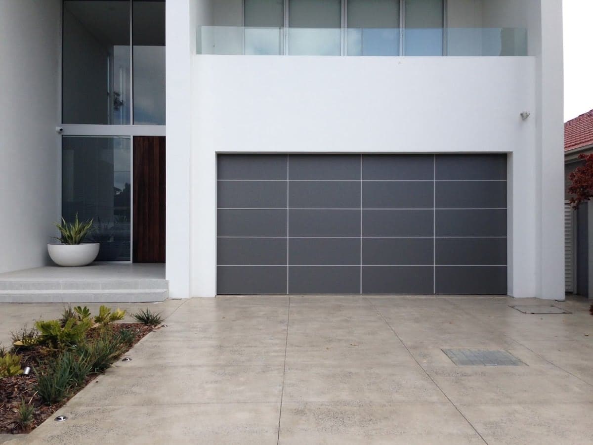 Auto Lift Garage Doors