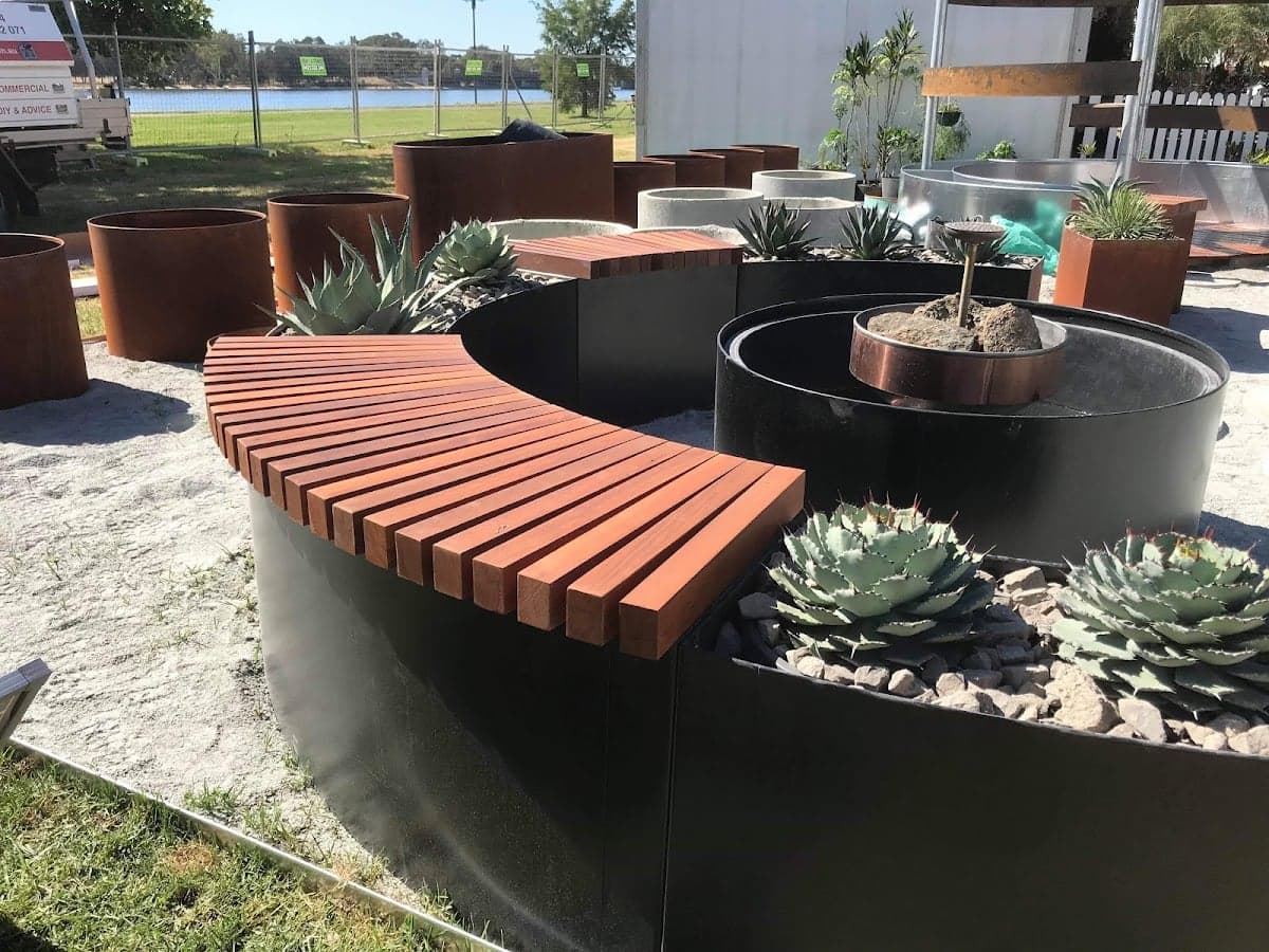 Geppetto’s Carpentry & Alterations - Project 3