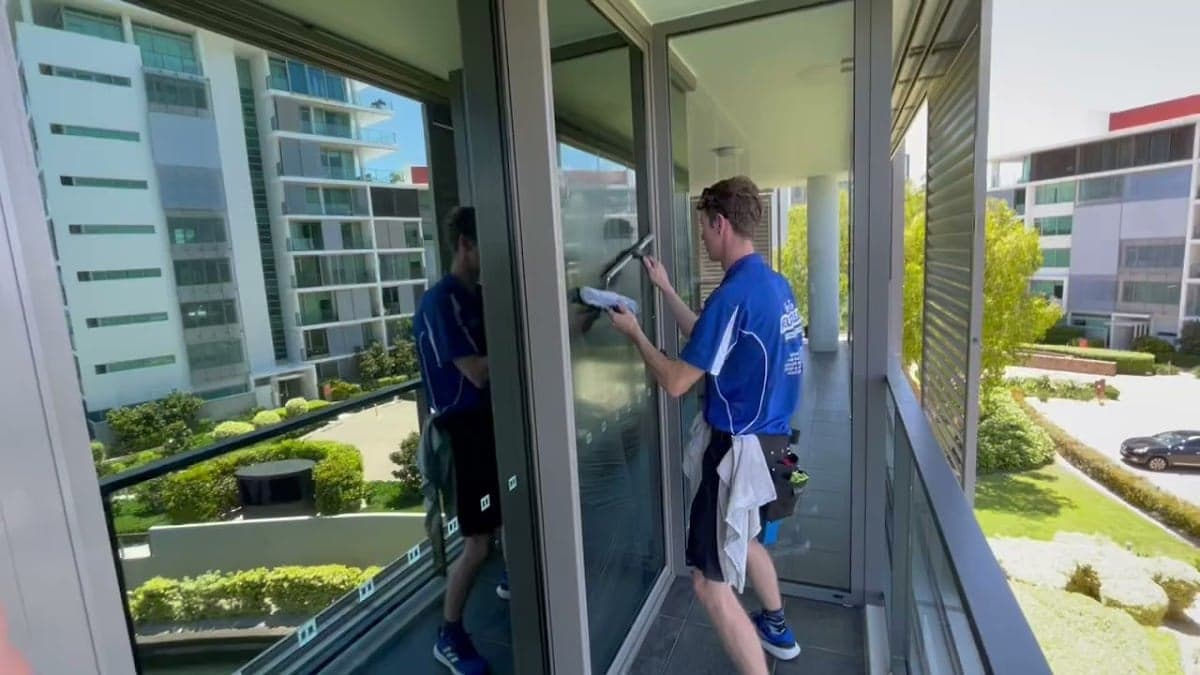 Here To Help Clean - Project 2