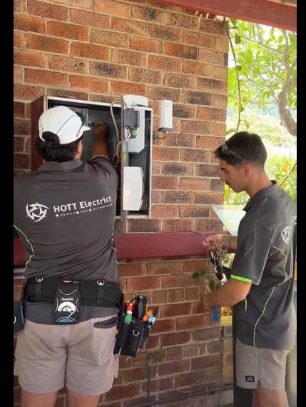 HOTT Electrics - Project 3