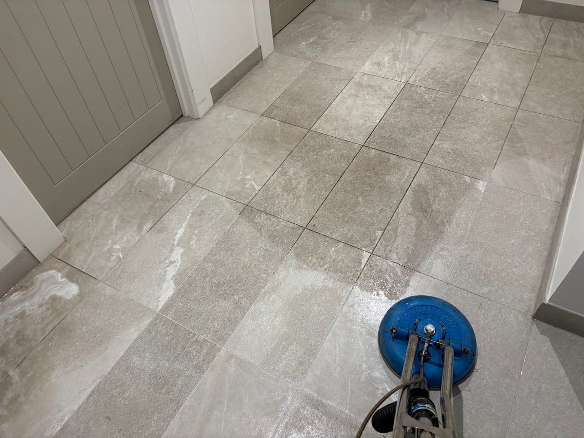 Pro Carpet & Tile Cleaning solutions