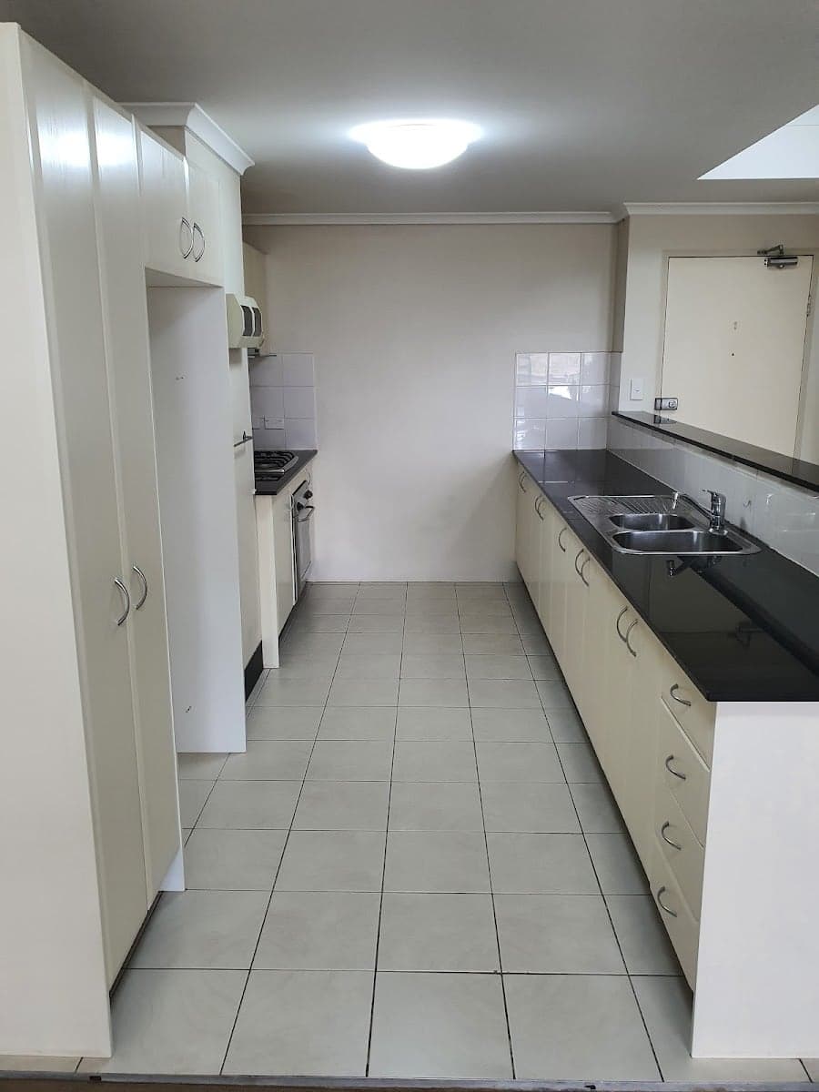 Sorciers Broom cleaning services - Project 2