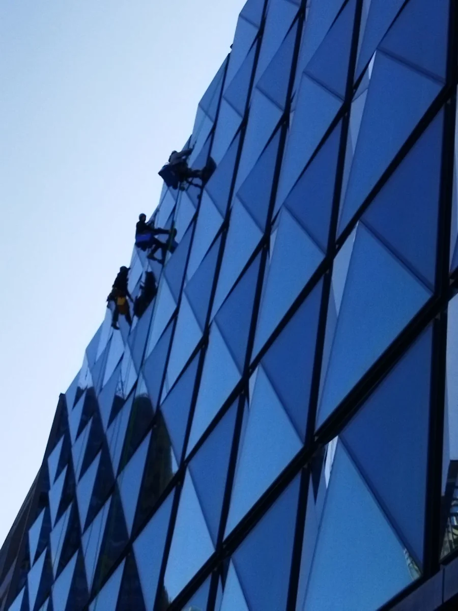 Sonaa Abseiling Service - Rope Access Technician | Window Cleaning | Painting | Waterproofing | Remedial - Main project