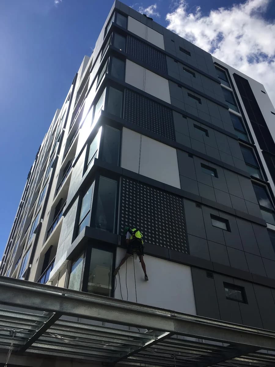 Sonaa Abseiling Service - Rope Access Technician | Window Cleaning | Painting | Waterproofing | Remedial - Project 5